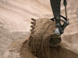 Морской песок – особенный материал для строительства и ремонта