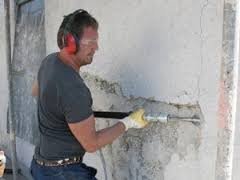 Особенности демонтажа бетонных стен и перегородок